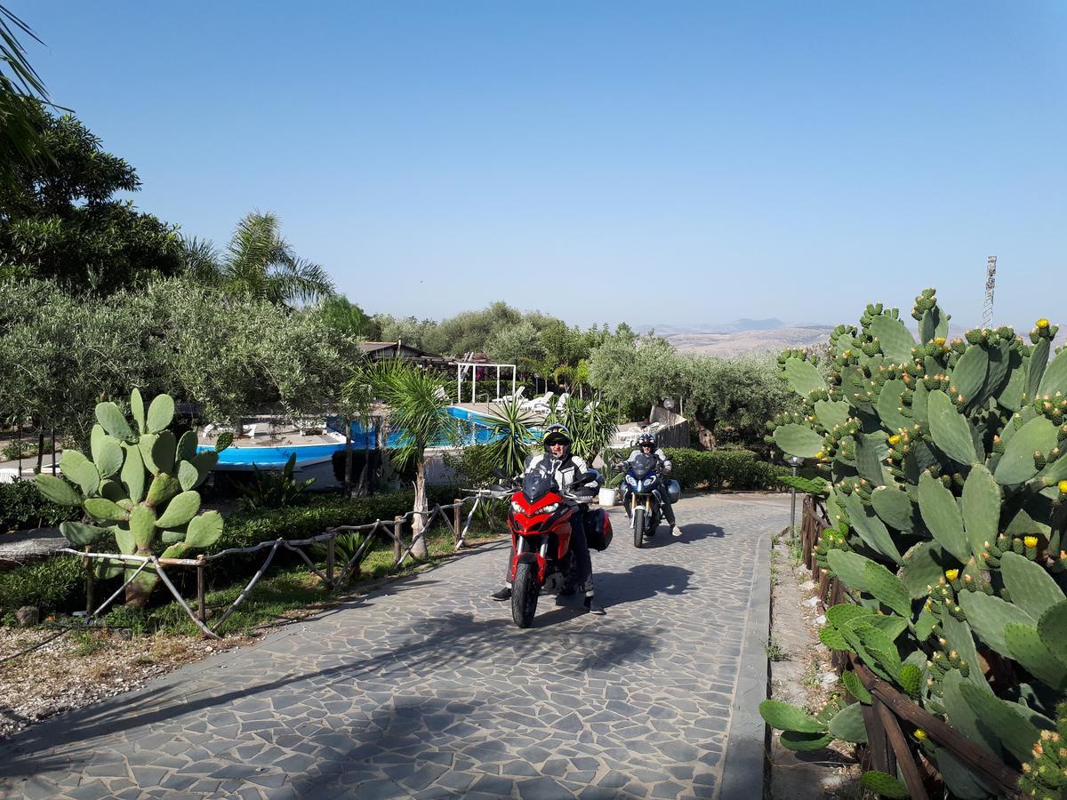 Penzion La Fattoria Dei Nonni Paterno  Exteriér fotografie